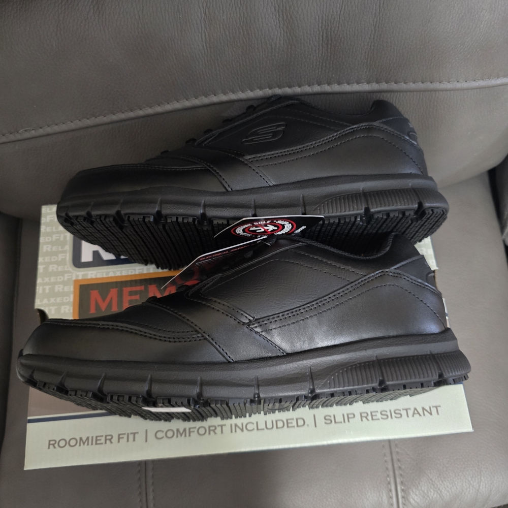 Skechers Women's Black Slip Resistant Shoes - Picture 3 of 6
